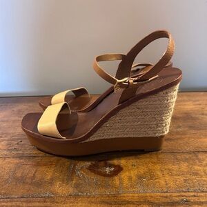 Tory Burch Malaga Tan/Cream Leather Wedge Sandals. Size 9.5